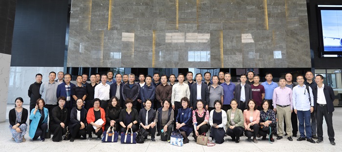 沈陽市委黨校學(xué)員蒞臨沈陽航空產(chǎn)業(yè)園參觀調(diào)研