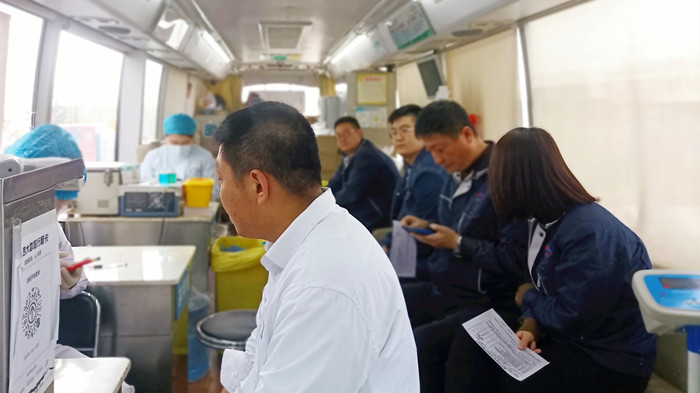 沈陽航空產(chǎn)業(yè)集團(tuán)組織員工開展“獻(xiàn)熱血、踐初心”無償獻(xiàn)血活動